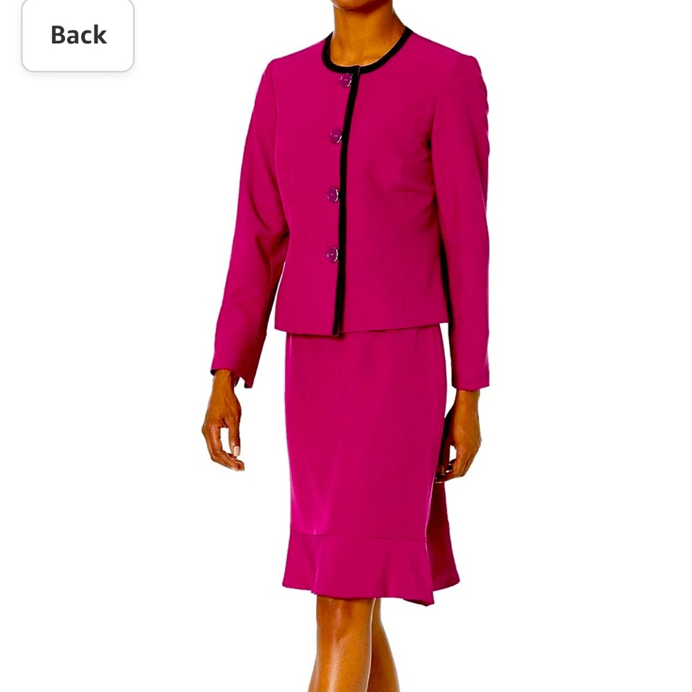 NEW- Le Suit Women's Framed Jacket/Flounce Skirt Suit